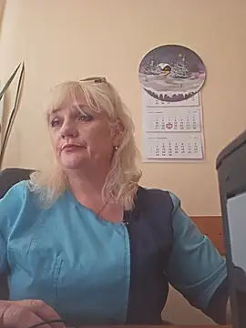 XXX chat uživo modela AliceStar333