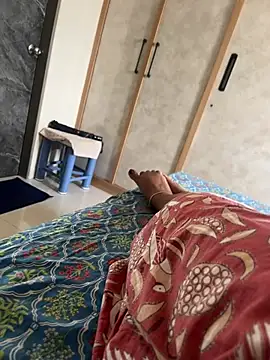 Hornyswati Chat XXX live