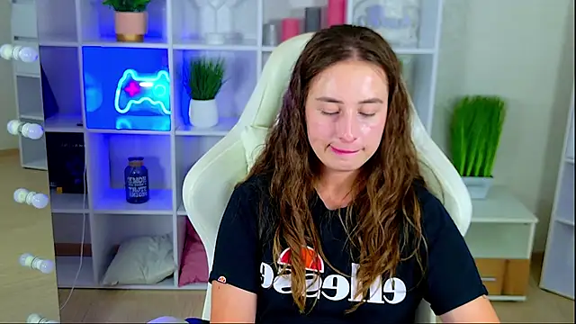 NadinnL Chat XXX live