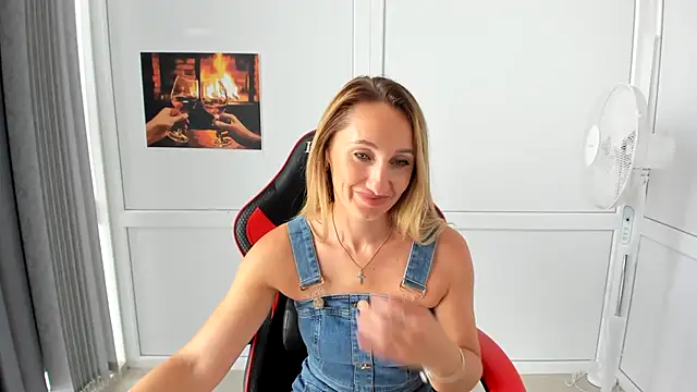 LilyDreamm 现场XXX聊天