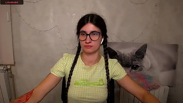MaryEm976 Adlı Modelin Canlı XXX Sohbeti