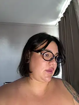 XXX chat uživo modela SwittieKendra