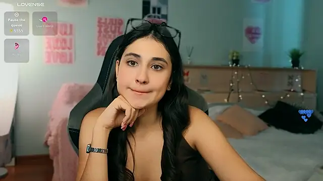 XXX chat uživo modela honeylanaa