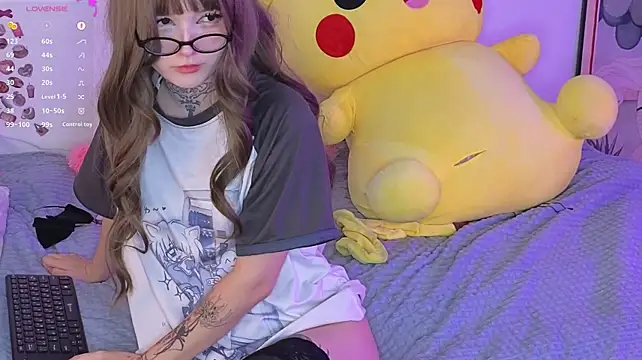 XXX chat uživo modela oni_doll