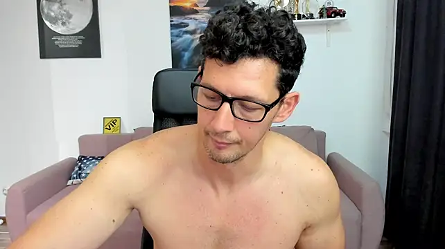 BrutusK08 Webcam show