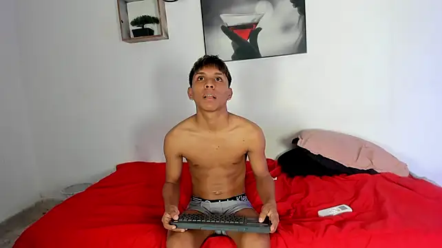 tyler_twink_boy Adlı Modelin Web Kamerası Şovu