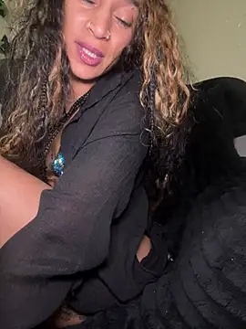 Shuggabutt Show in webcam