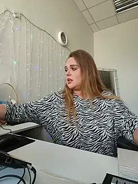 Juicy_PeachLux's Live XXX Chat