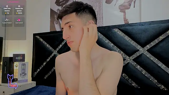 Un_Sluttyy Шоу с уебкамера