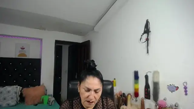 mature_bigboobs10's Live XXX Chat