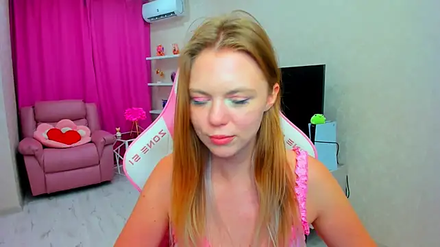 Strawberrye Chat XXX in diretta
