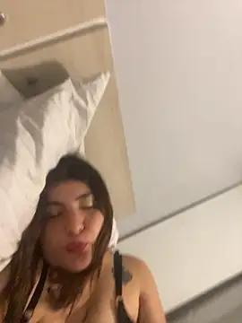 SofiaDinamita Adlı Modelin Canlı XXX Sohbeti