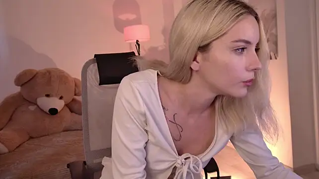 AuroraWrenfield live XXX chat