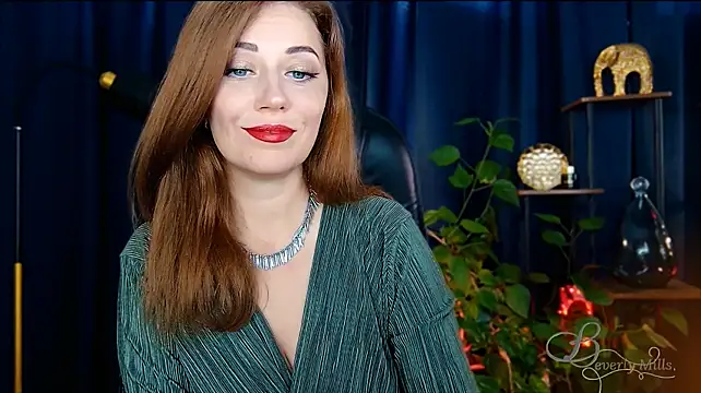 MissBeverlyMills 网络视讯表演