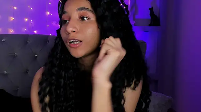 Emily_bruss XXX чат на живо