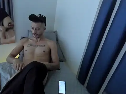 Damiam_23's Live XXX Chat