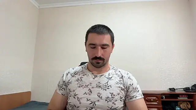 Hard__to__resistn Webbikameraesitys