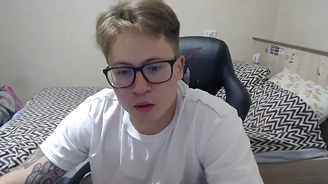 Maxxxgayboy – webcam-show