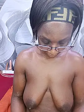 BLACKGODDESS78 XXX чат на живо