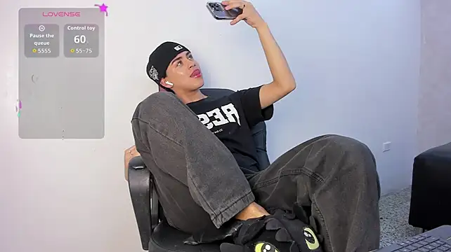 دردشة alan_twink12 الجنسية المباشرة