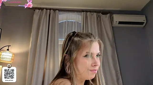 LollaStich's Live XXX Chat