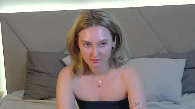 MarianeSun's Live XXX Chat