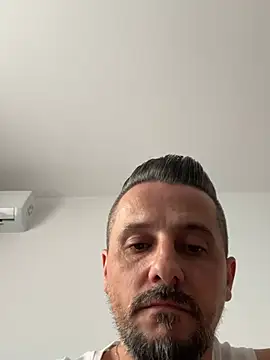 InsaneMattt's Live XXX Chat
