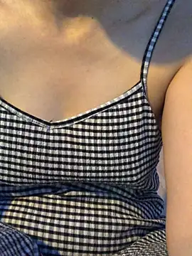 XXX chat uživo modela KIRA_kiki