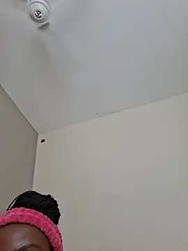 Kamdollie Live XXX-chat