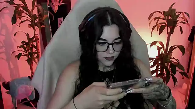 XXX chat uživo modela MissCharlottte_18