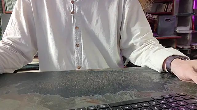Show modela yvanbonar na web-kameri