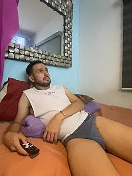 Alexitho25 XXX чат на живо