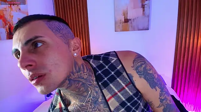 Liam_Ink live XXX chat