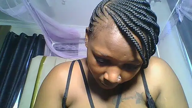 XXX chat uživo modela CuteJ