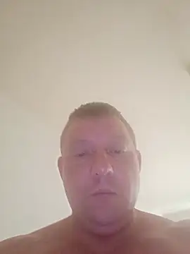 XXX chat uživo modela Robert198098