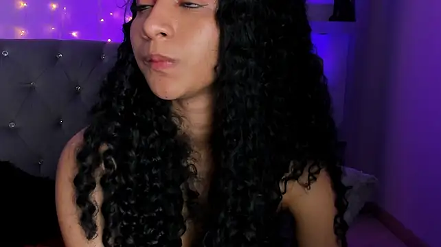 Chat XXX en directo de Emily_bruss