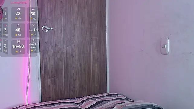 mady_gh élő XXX-chatje