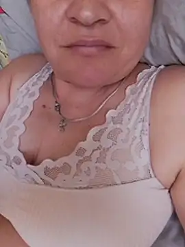 LittleFlower777's Webcam Show