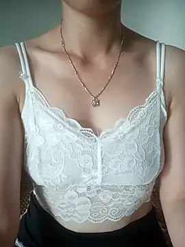 Chat +18 de Aria_Maya ao vivo