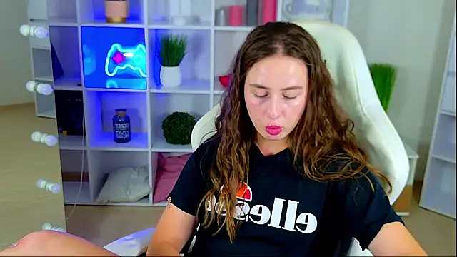 Онлайн чат XXX NadinnL