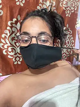 Sandhya_77's Live XXX Chat