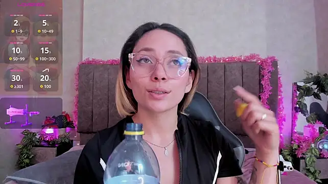 LanaMills_'s Live XXX Chat