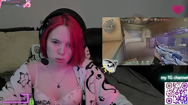 LinneaChan Webcam Show