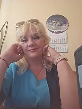 AliceStar333's Live XXX Chat