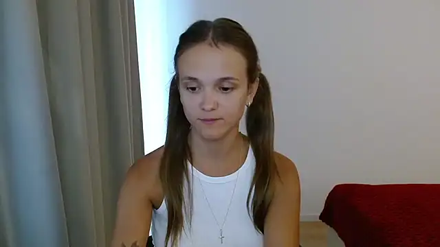 צ'אט XXX בשידור חי של dirtyxEmily