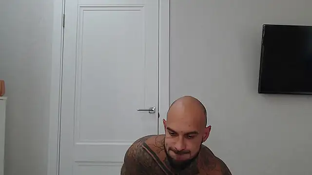 XXX chat uživo modela maxi_foxxx