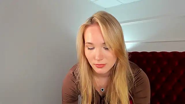 ElaraVoltage – Live XXX-chat