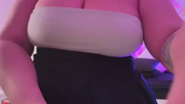 XXX chat uživo modela Mia_Pembroke_