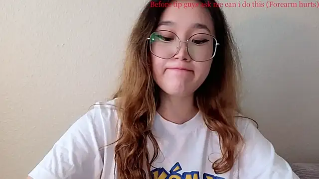 XXX chat uživo modela Jennatyan