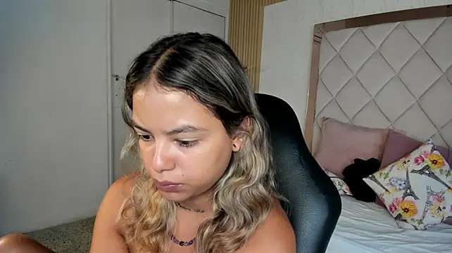 dulce_lyraa1's Live XXX Chat